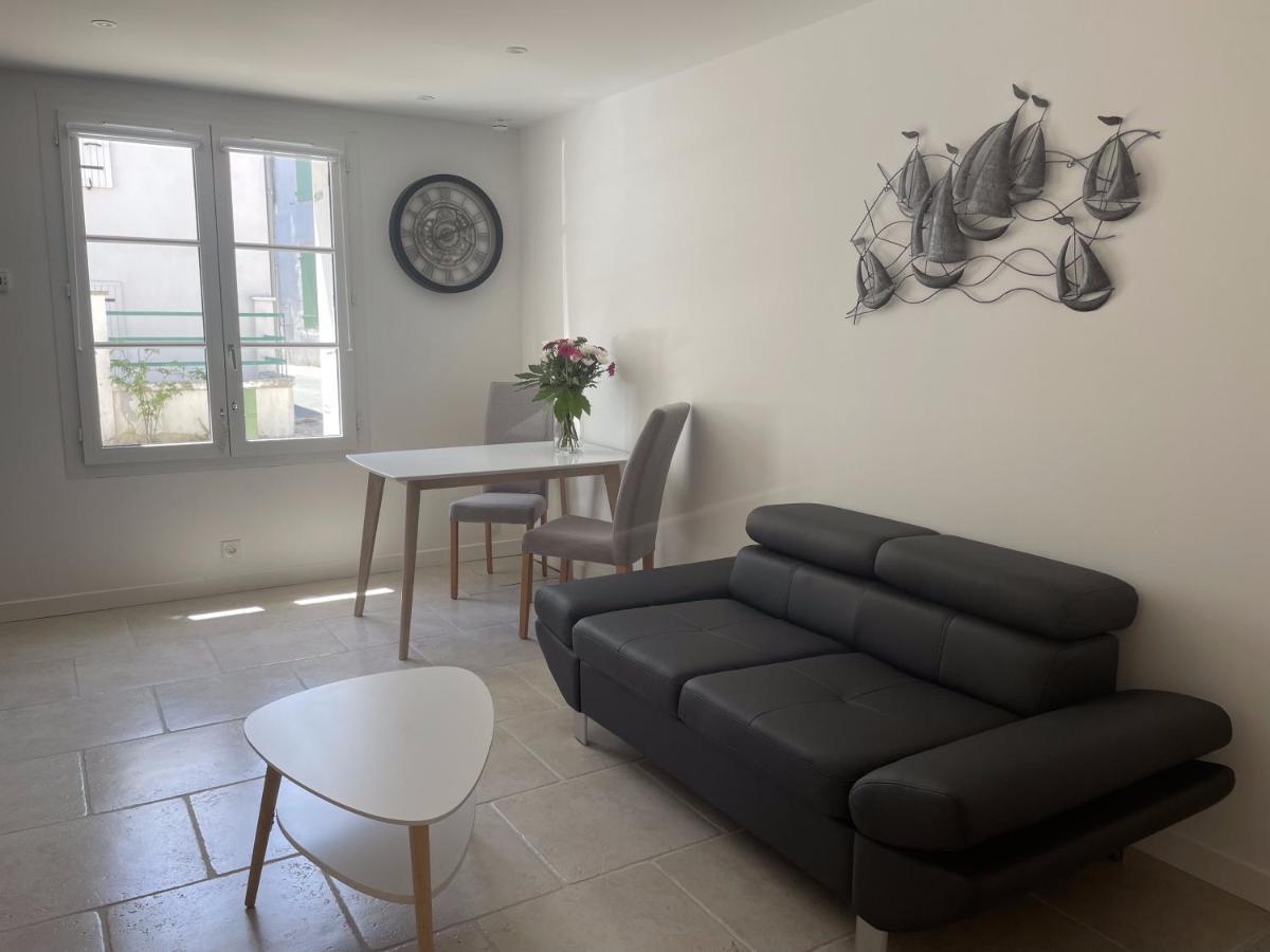 Le Petit Navire Apartment La Flotte Ngoại thất bức ảnh